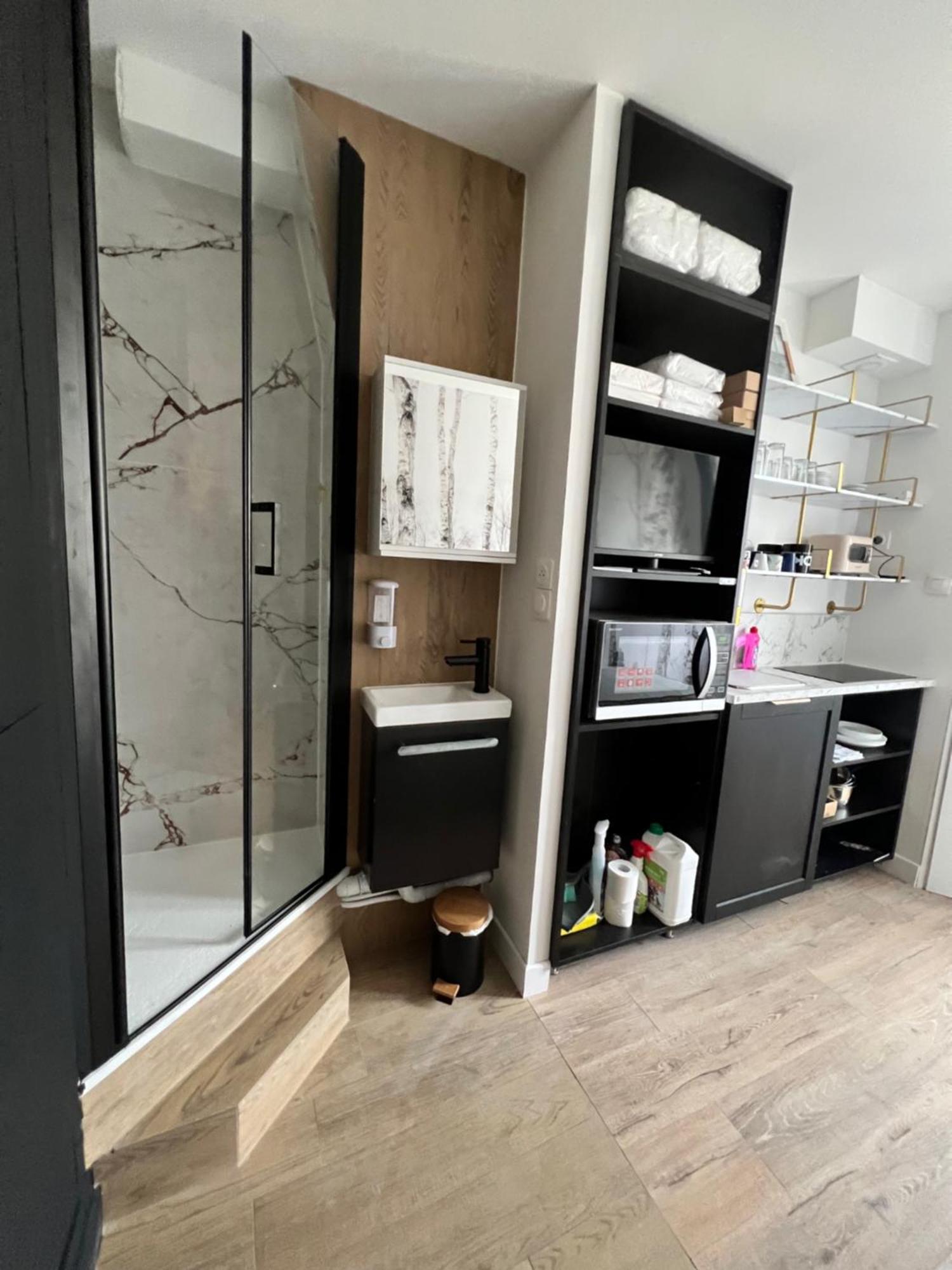 Batignolles, Montmartre Chambre 12M2 , Metro 13 Et 14 Paryż Zewnętrze zdjęcie